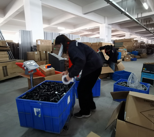 为安检之梦前进 工厂加班赶进度