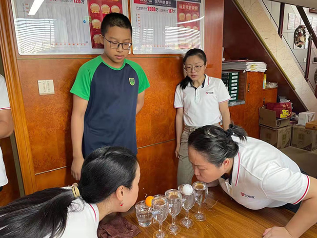 中安谐安检门工厂迎中秋暨员工生日庆祝活动